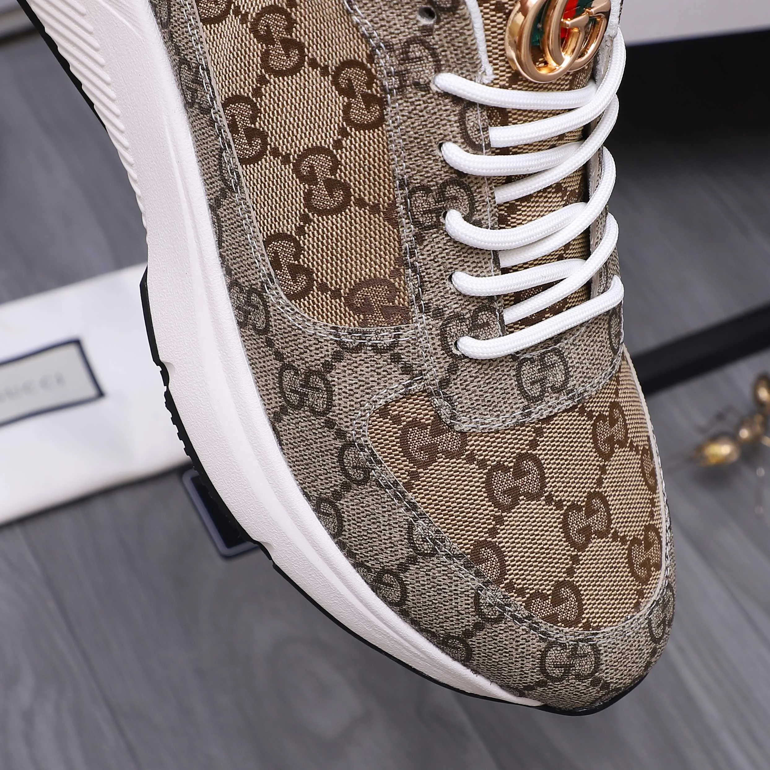 Men's shoes 💰460 Product trademark: GUCCI "Gucci" casual shoes Regular size: 38-44 (45 is custom-made and non-returnable) Product materials: Selected cowhide stitching breathable woven upper, breathable mesh lining, rubber outsole